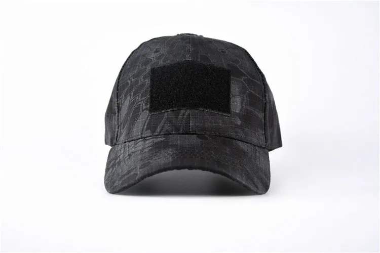 Cotton twill baseball cap with embroidered letters and Velcro fastening in black colour