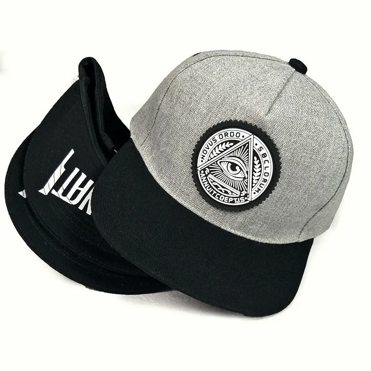 Adjustable cotton twill baseball cap in black with big flat eaves and monochrome letter detail