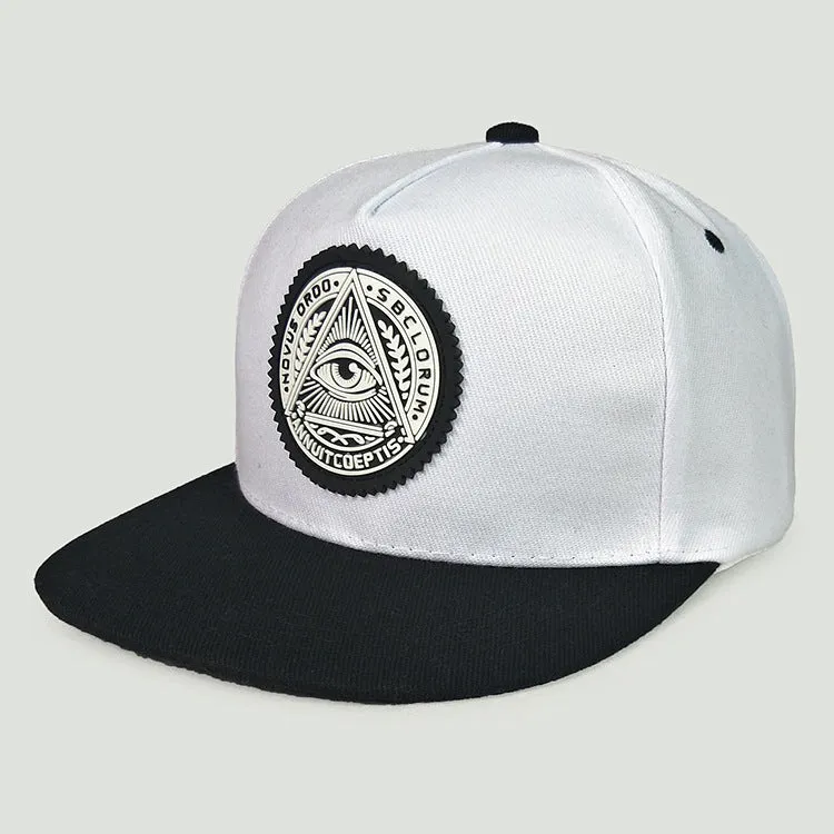 Adjustable cotton twill baseball cap in black with big flat eaves and monochrome letter detail