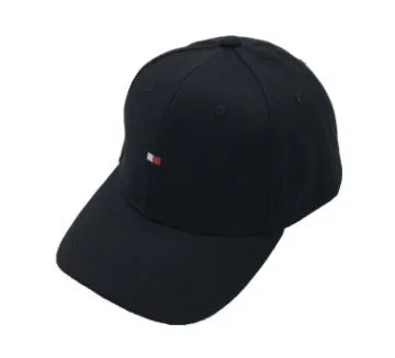 Korean version cotton baseball cap in black for autumn winter outdoor sports with adjustable closure