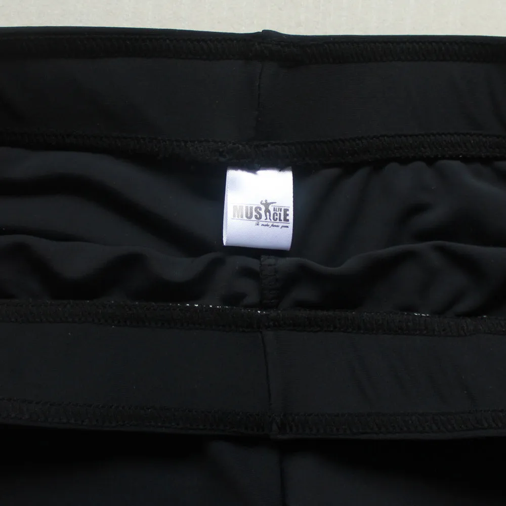 Tight men gym shorts in black with cropped straight fit for bodybuilding training