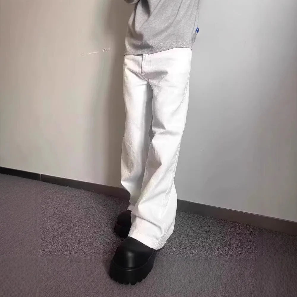 Men's white straight-leg wide-leg jeans on a mid-waist with a zipper fly