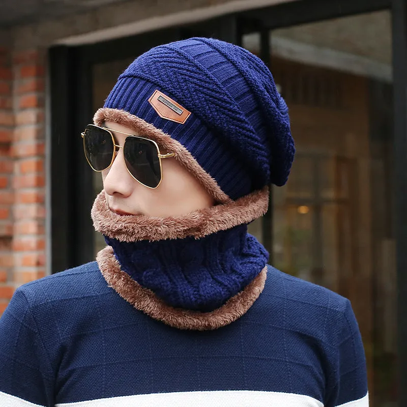 Men's knitted wool hat in dome style, warp knit construction, solid colour option
