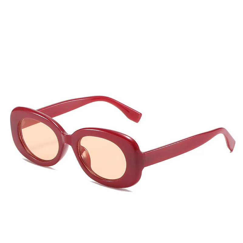 Women's oval fashion sunglasses in black with AC lens and UV400 protection PC frame