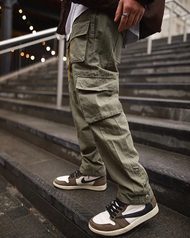 Men's loose fit sports and leisure overalls with buttoned front in army green colour