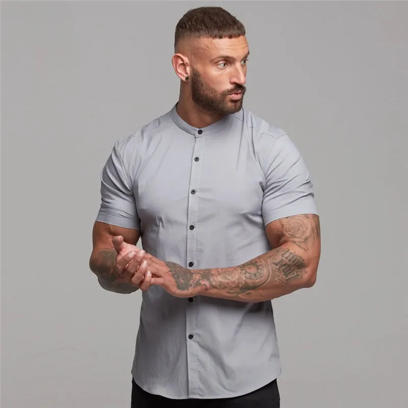 Men's short sleeve summer sports shirt in solid colour, slim fit polyester top