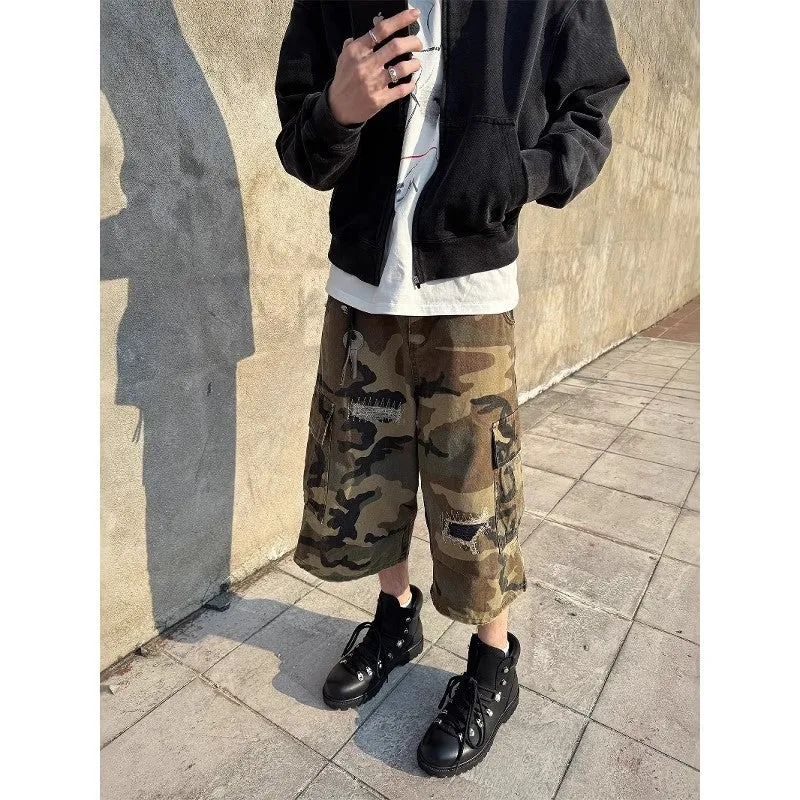 Men's camouflage cropped jeans with retro patches and ripped knees in straight cut loose fit