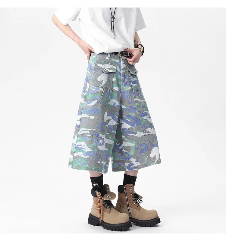 Camouflage pattern cotton denim cropped trousers with straight leg silhouette and functional pockets