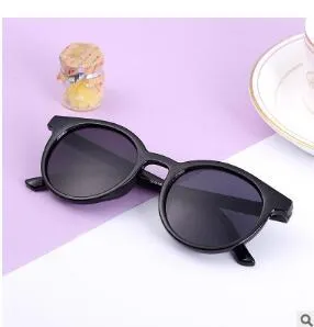 Unisex reading glasses with spring hinge temple in six colours including black, blue, brown, pink, red, and yellow