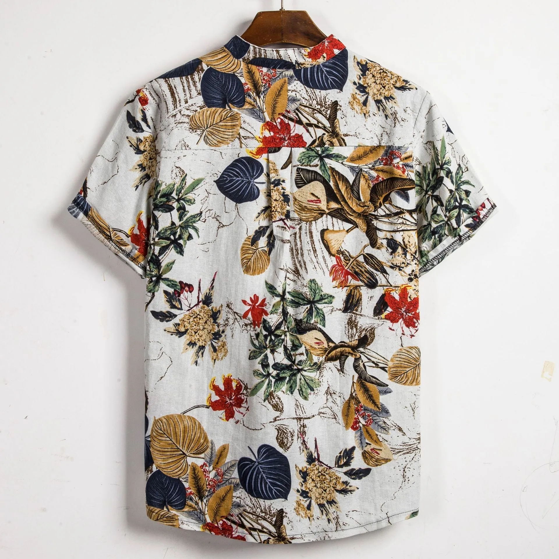 Men's slim fit contrast colour printing short sleeve shirt in blue with square collar and cardigan front