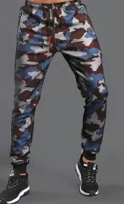 Mens camouflage casual sports pants in polyester, long trousers fit, black and gray colour