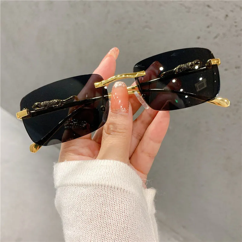 Men's UV protection plastic frame sunglasses in black gray colour with standard 135mm width