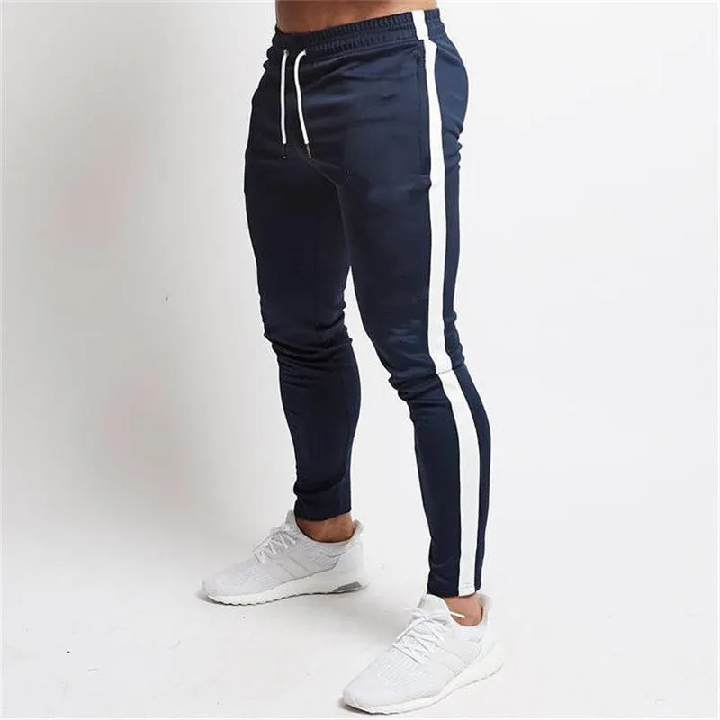 Sports cropped pants in polyester fibre, available in Khaki colour, showing cropped leg length and elastic waistband