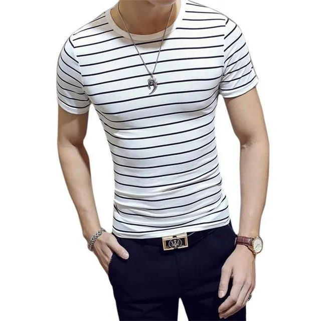 O-neck short-sleeved cotton man tee in black and white, sizes M to 3XL, front view