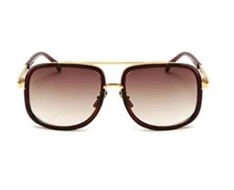 Retro vintage sunglasses with metal plastic frame in black grey colour for street shooting fashion