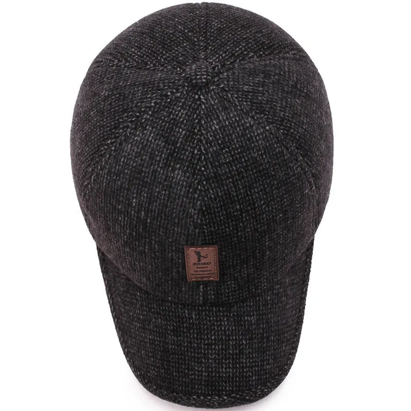 Men's adjustable wool felt baseball cap in black with short brim and letter pattern
