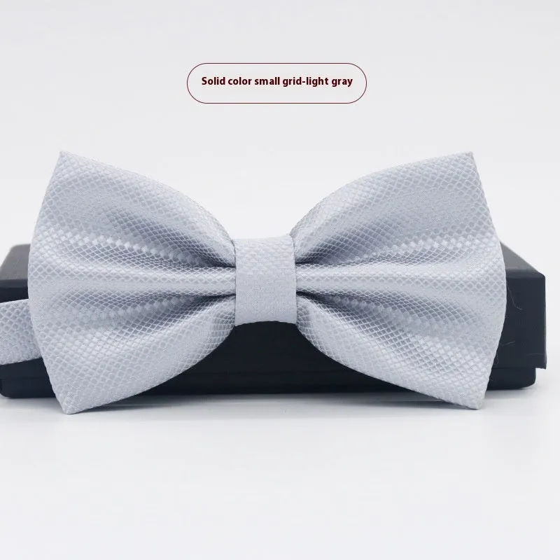 Men's flat head style solid colour bow tie on white background
