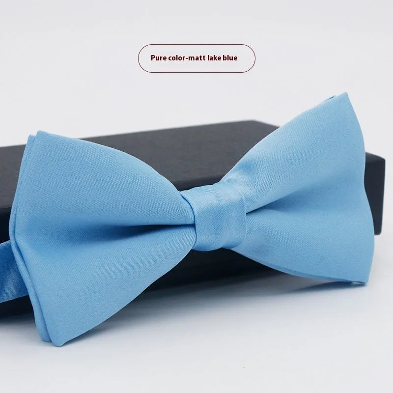 Men's flat head style solid colour bow tie on white background