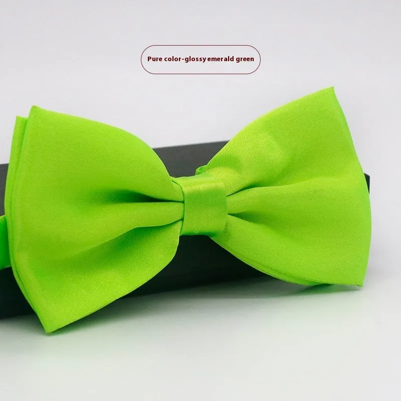 Men's flat head style solid colour bow tie on white background