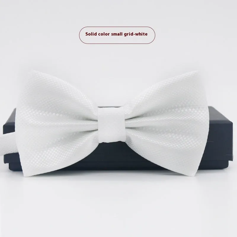 Men's flat head style solid colour bow tie on white background