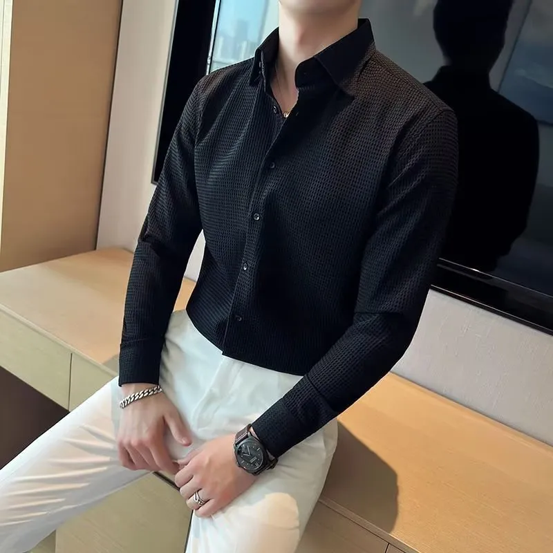 Men's long-sleeved solid colour polyester business shirt in white, black, green for spring autumn office wear