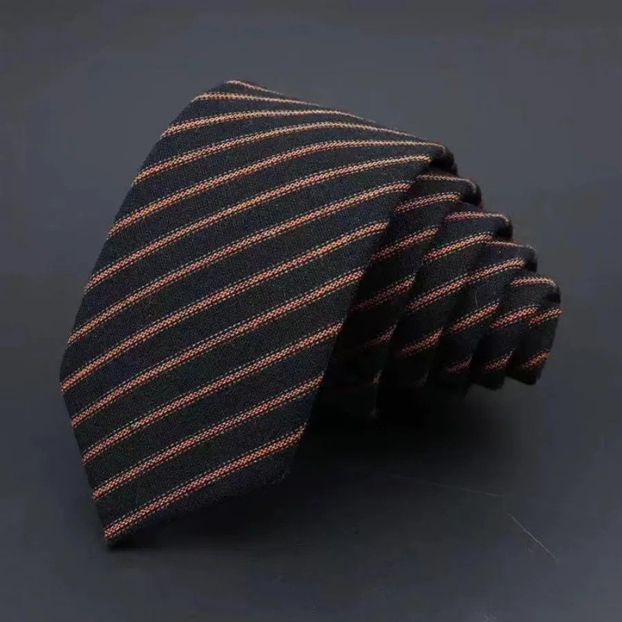 Thickened sanded fabric hand hit arrow-shaped bow tie for men in polyester yarn, black background with white line clapping device pattern