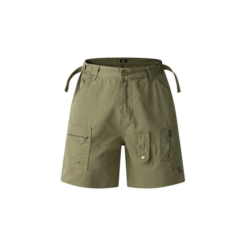 Retro loose-fit washed cotton shorts in camouflage with a zipper pocket.