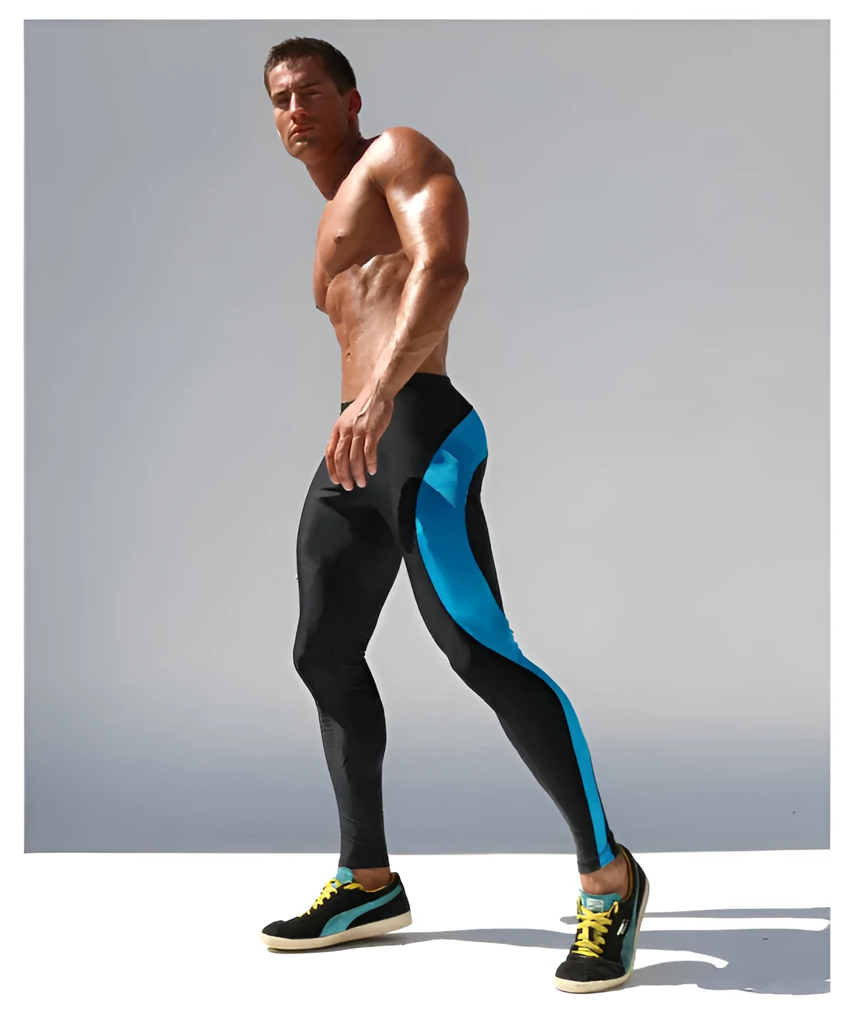Men sports tight stretch fitness pants in breathable nylon, black blue colour, tight fit for running and gym training