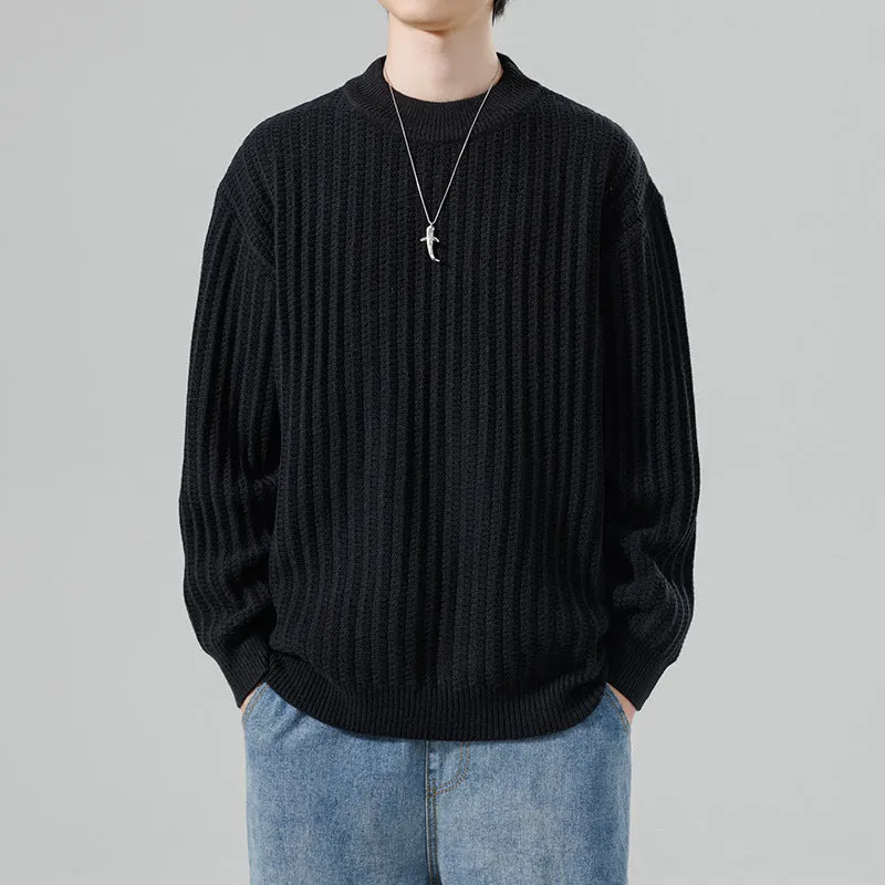 Men's round neck sweater in dark gray with long sleeves and loose fit