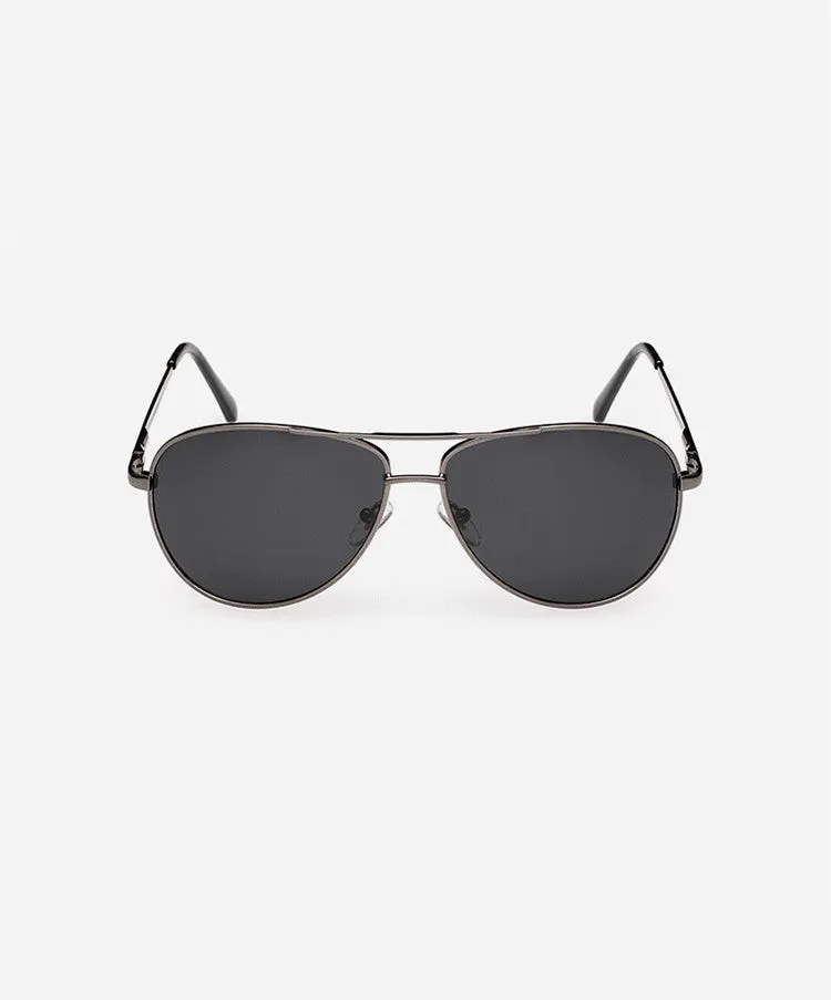 Metal frame polarised sunglasses in gun grey, 60mm lens width, temple length 140mm, for driving and travel