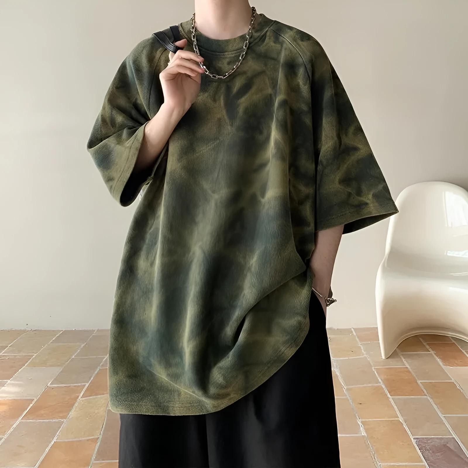 Retro loose fit men's short sleeve t-shirt in black and army green and purple colours