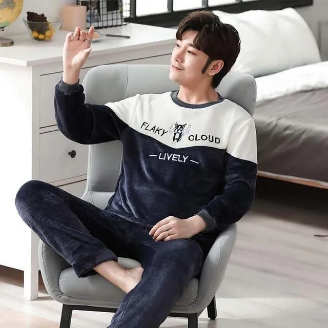 Long sleeve padded flannel pajama suit in blue, two-piece set with round neck and trousers