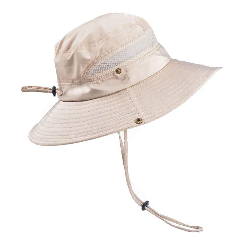 Men's summer fisherman hat in monochrome twill-weave polyester with wide brim and flat top on model