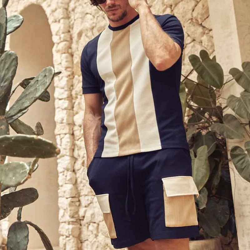 Men's two-piece cotton suit with short-sleeved top and shorts in solid colour