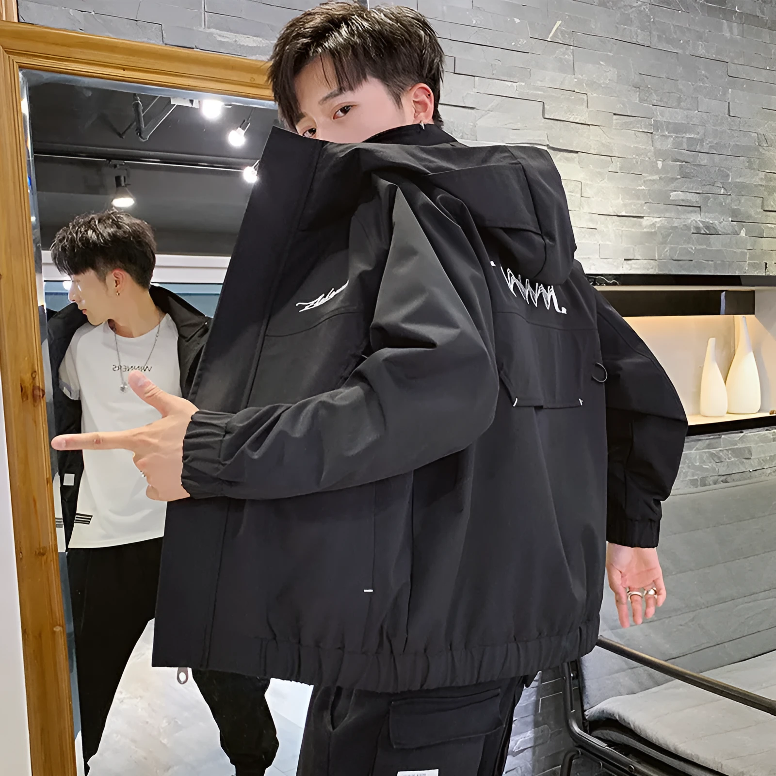 Hooded work coat in black with full zipper, loose fit 100% polyester for spring and autumn
