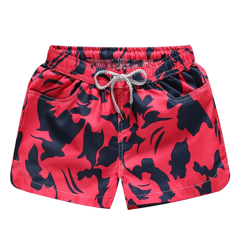 Men's loose five-point beach shorts in colourful feather print on thin cotton fabric