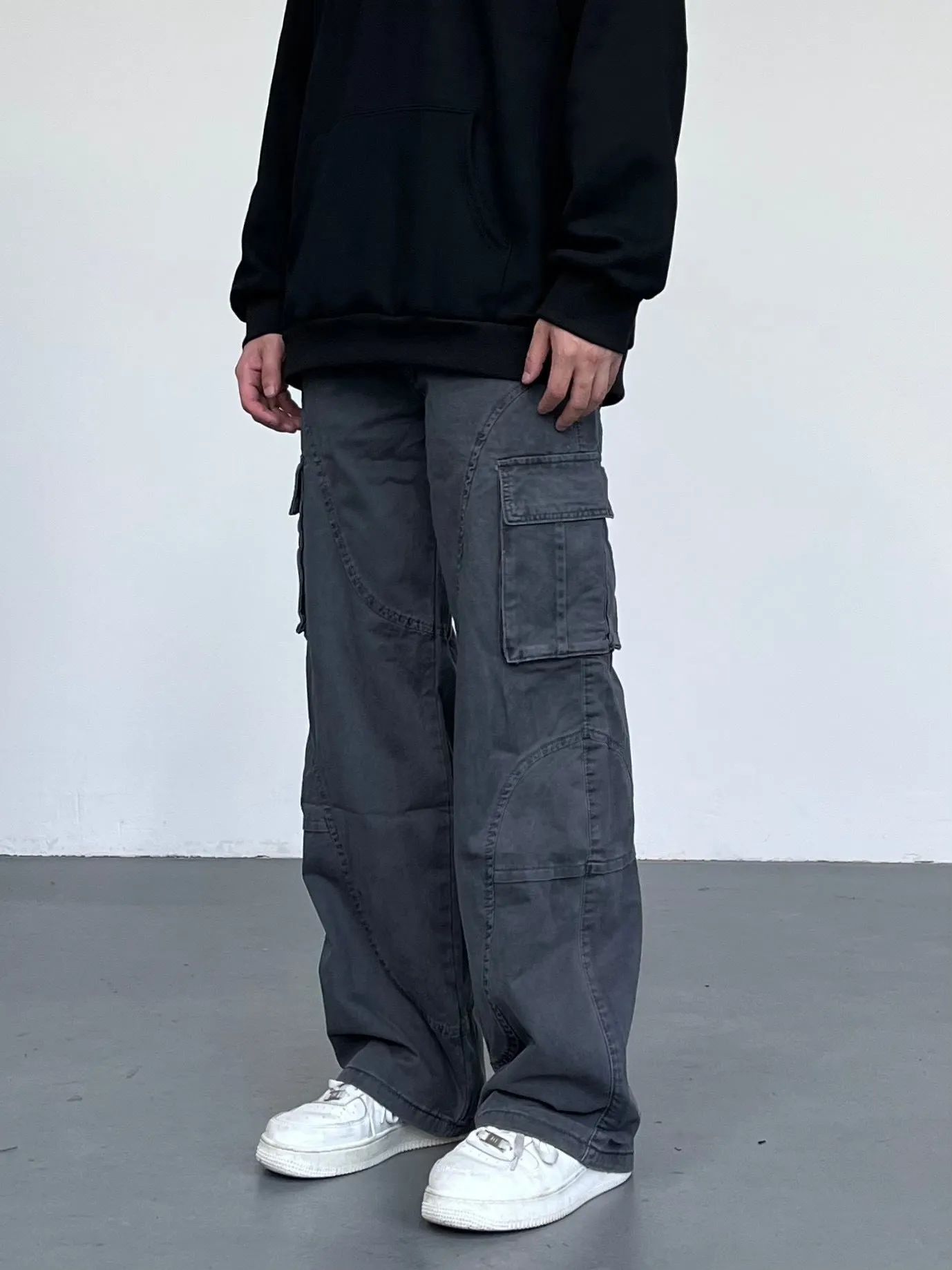 Autumn winter American style washed worn loose straight-leg overalls in black, green, and dark grey with pocket details