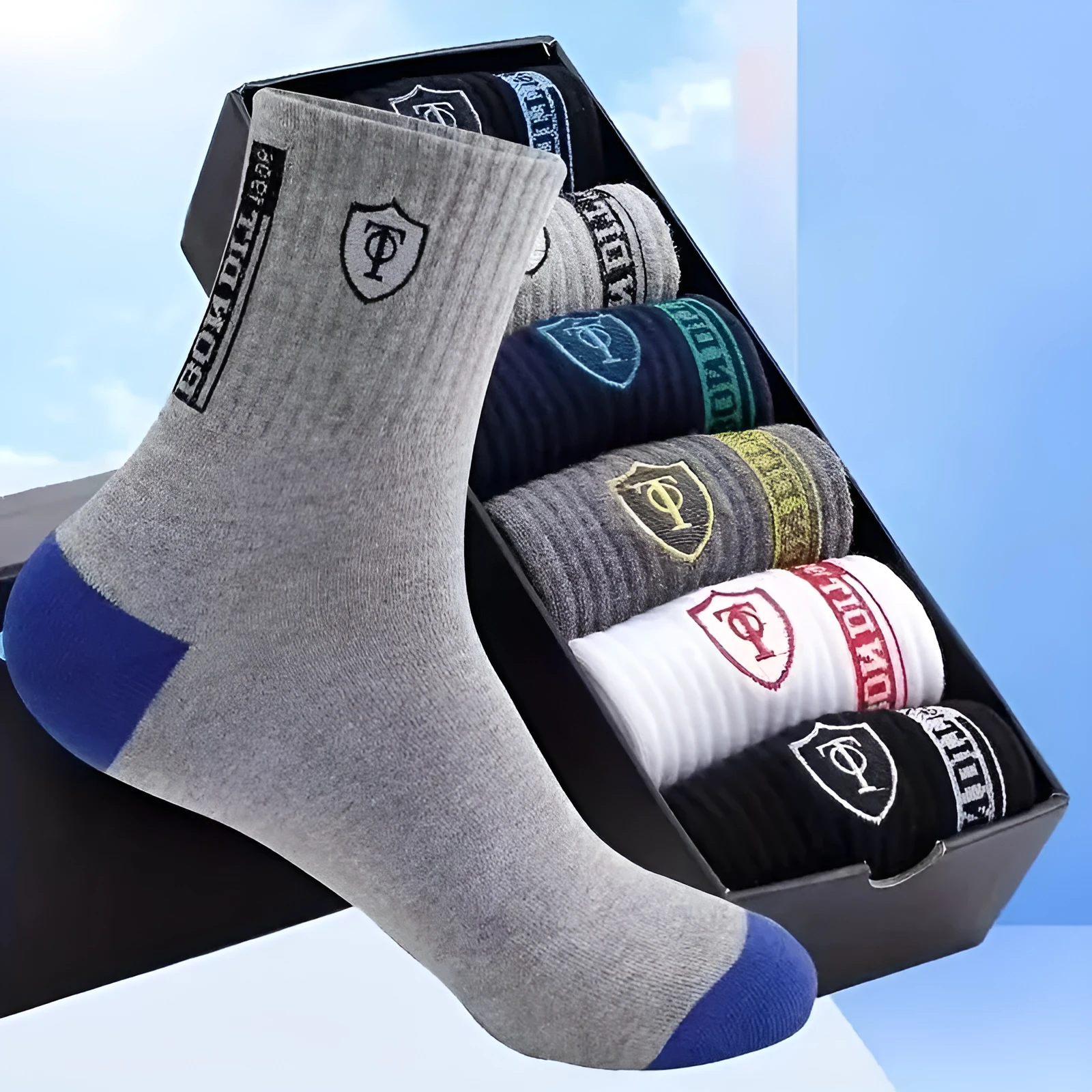 Sports mid-calf basketball deodorant men's socks in tube style with simple design and breathable fabric.