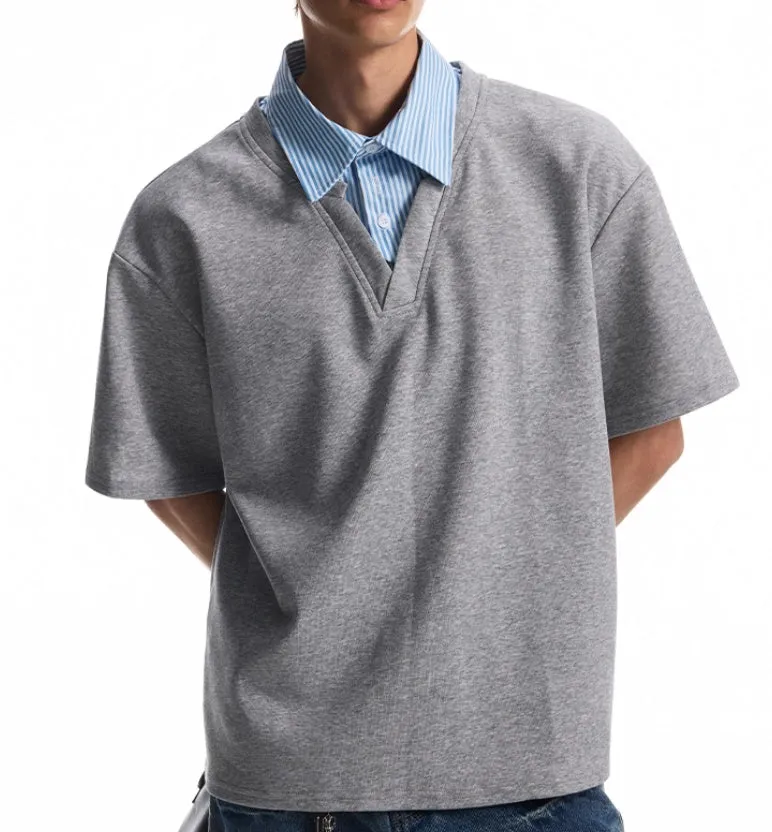 Men's niche design fake two-piece short sleeve T-shirt in black with stitching detail, loose fit