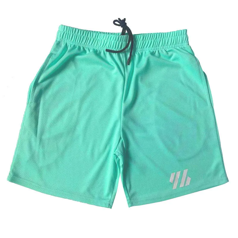 Man's metal silk fabric sports shorts in loose fit for summer running.