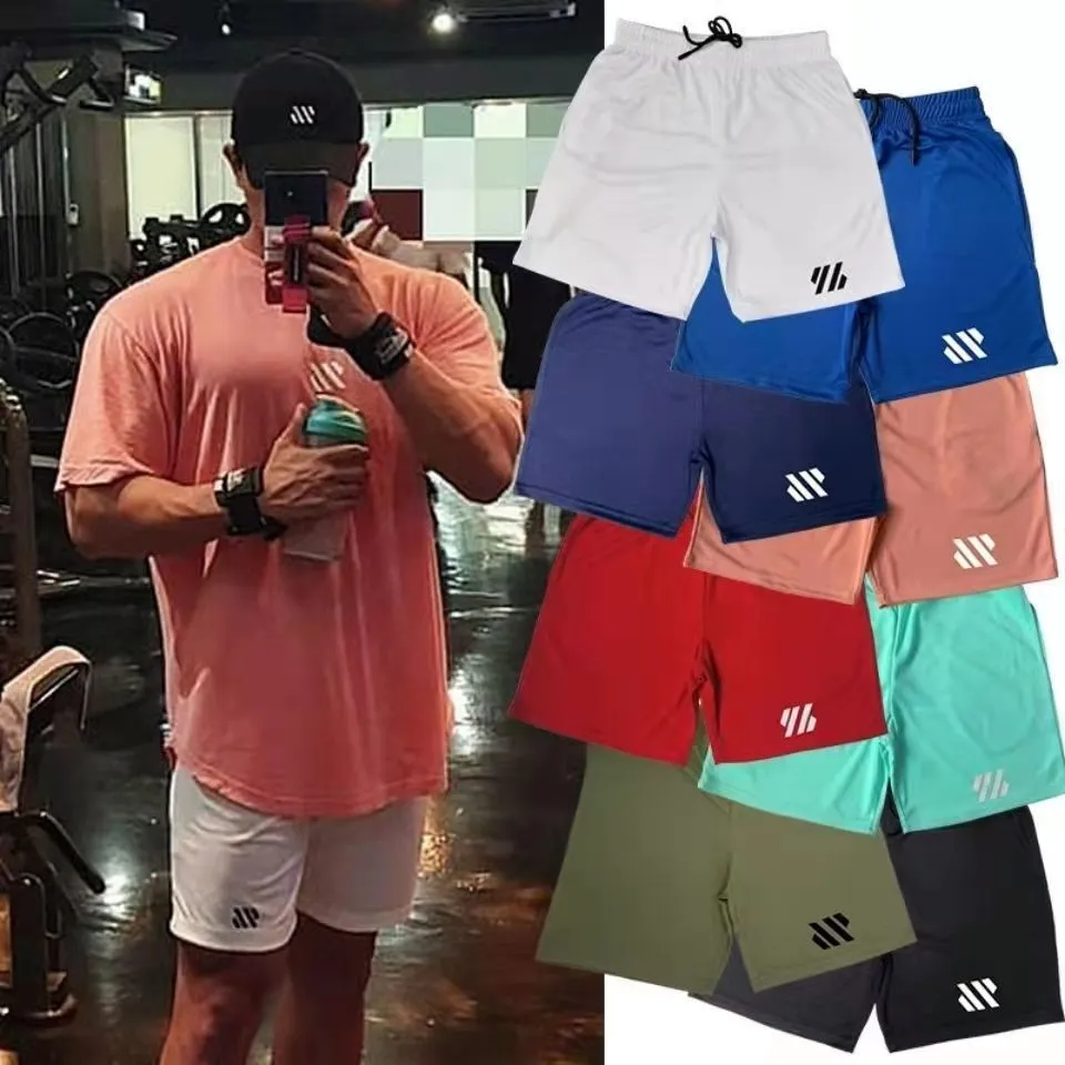 Man's metal silk fabric sports shorts in loose fit for summer running.