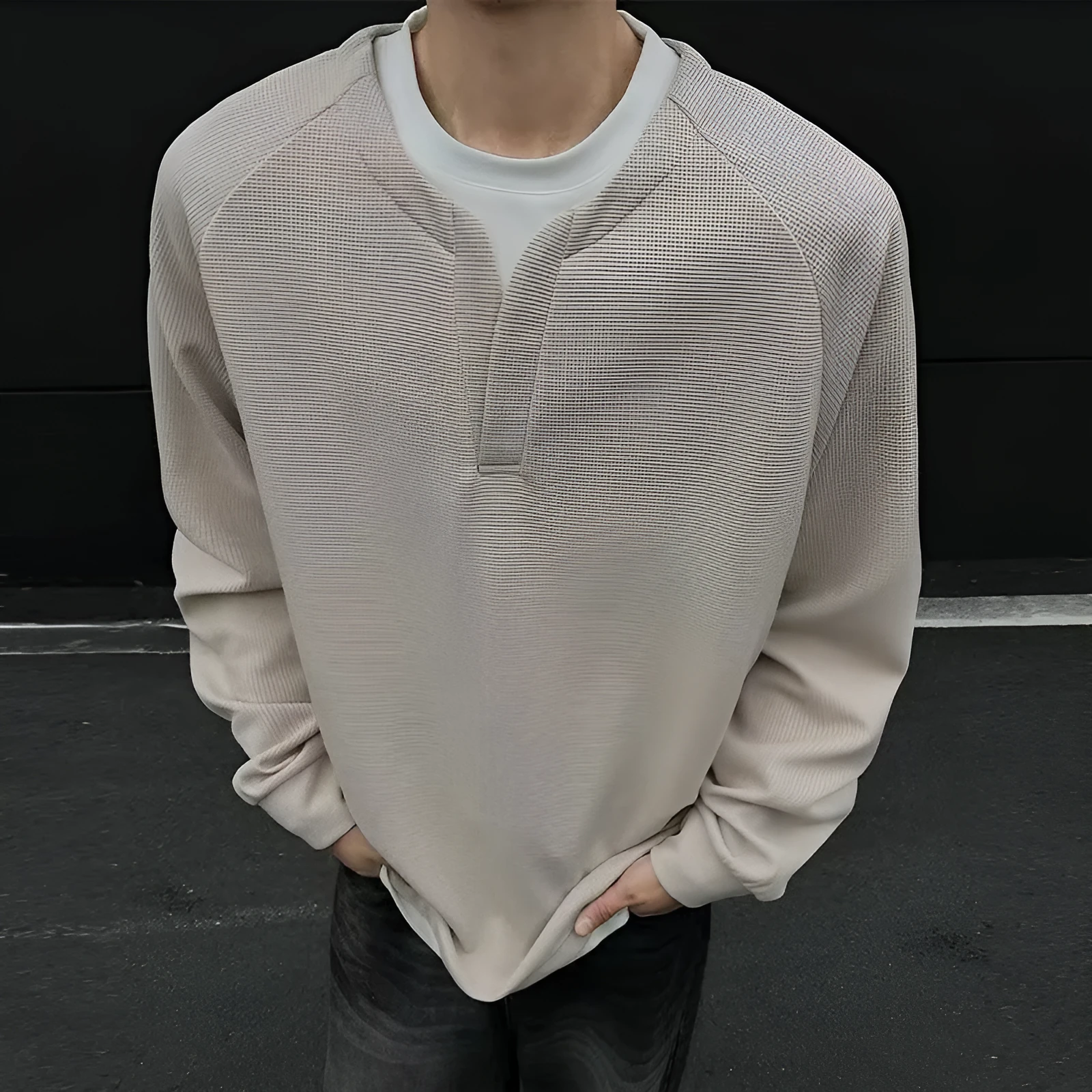 False-two-piece V-neck waffle sweater in solid colour, polyester fibre pullover top