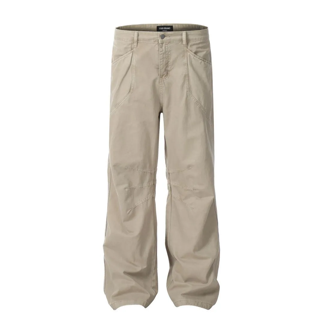 Men's loose straight-leg trousers in brown colour with high-waist design and zipper fly closure