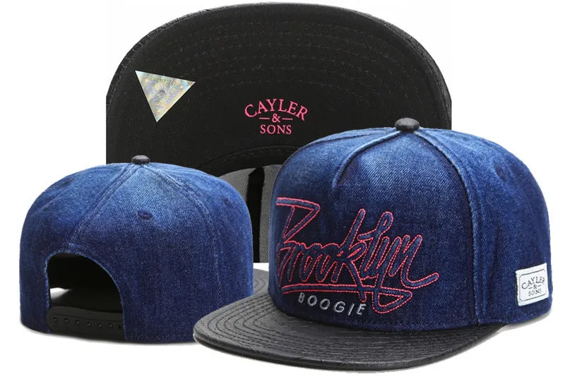 Cotton snapback baseball cap with adjustable back, black colour, side view