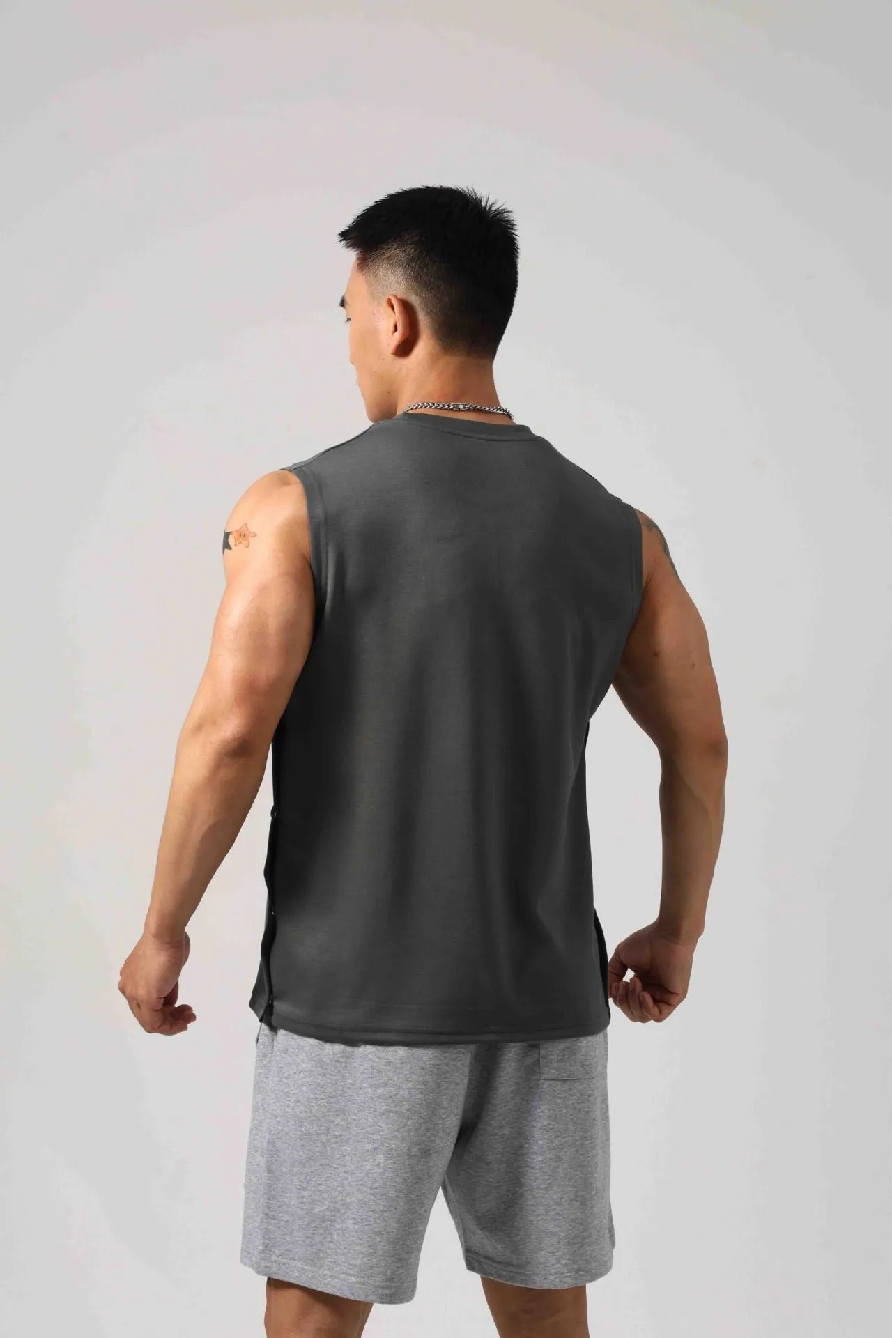 Korean style men's cotton fitness vest with hidden hook side openings