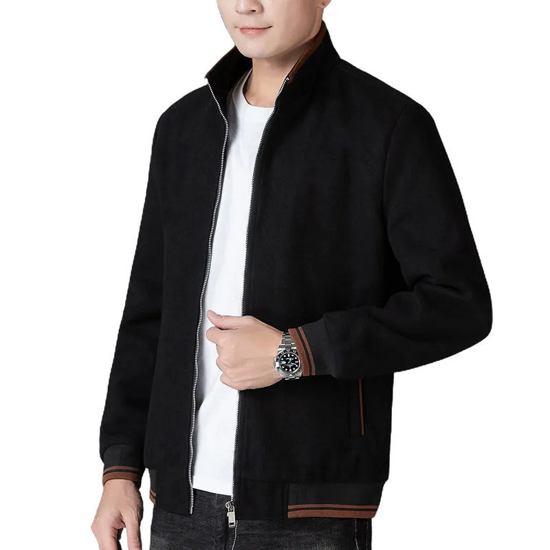 Men's grey woolen fleece autumn coat with long sleeves and size stick pockets on a sports style.