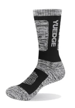 Men's medium tube casual basketball socks in combed cotton with breathable sweat-absorbing fabric