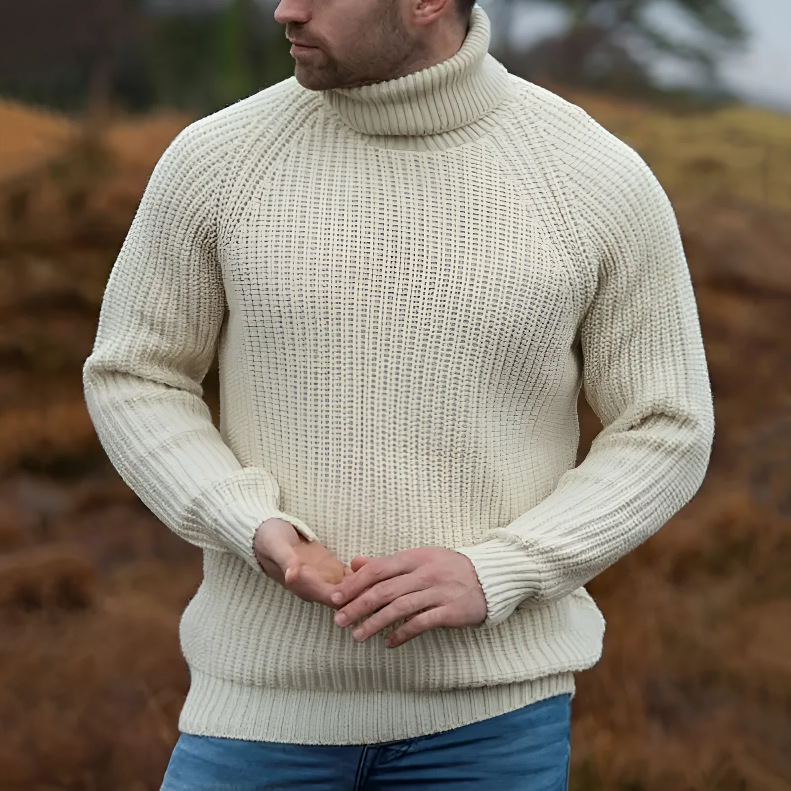 Beige loose fit turtleneck sweater for winter with long sleeves and acrylic fibre blend.