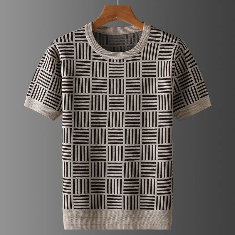 Plus size men's round neck knitwear sweater in brown, short sleeves, pullover style