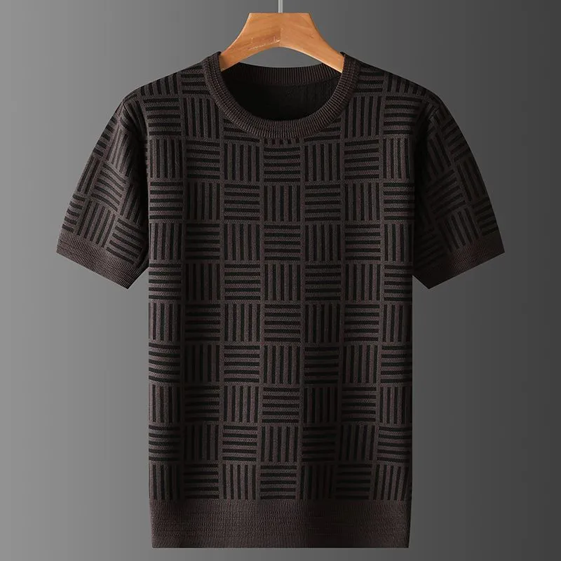 Plus size men's round neck knitwear sweater in brown, short sleeves, pullover style